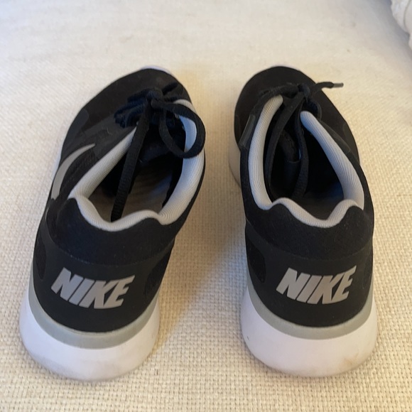 Nike Sneakers - Picture 6 of 6